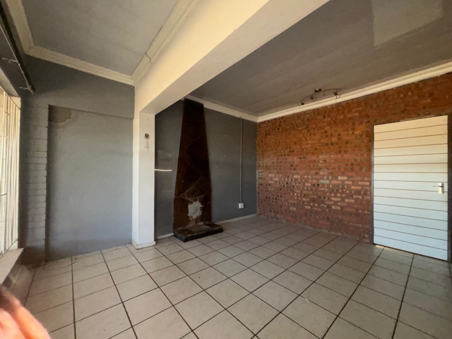 To Let 3 Bedroom Property for Rent in Wilgehof Free State